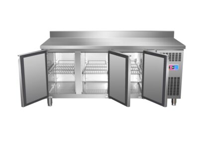 Mesa Bajo Mostrador Refrigerada 3 Puertas 1795x700x850mm con Peto Gasfrit GF054 hostelería profesional — vista lateral