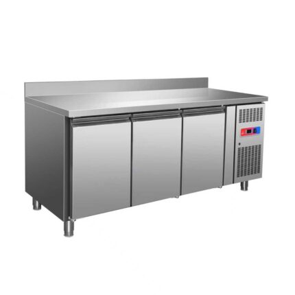 Mesa Bajo Mostrador Refrigerada 3 Puertas 1795x700x850mm con Peto Gasfrit GF054 hostelería profesional