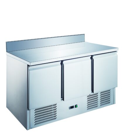 Mesa Bajo Mostrador Compacta Refrigerada 3 Puertas 1360x700mm con Peto Gasfrit GF805 hostelería profesional
