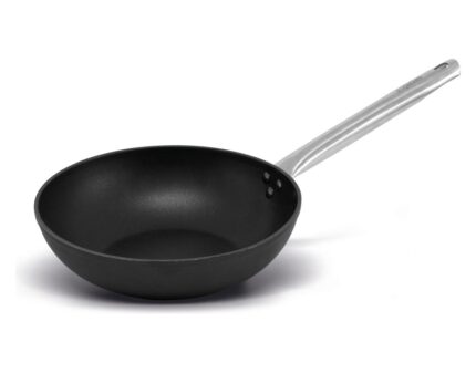 Wok Black PRO con mango Ergos de aluminio forjado lista para la inducción con antiadherente desarrollado para uso profesional